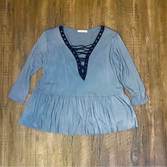 Peplum top with laced neckline - Picture 3 of 7